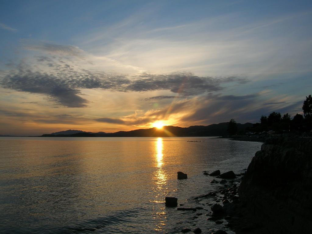 Davis Bay Bed & Breakfast Sechelt Exterior photo
